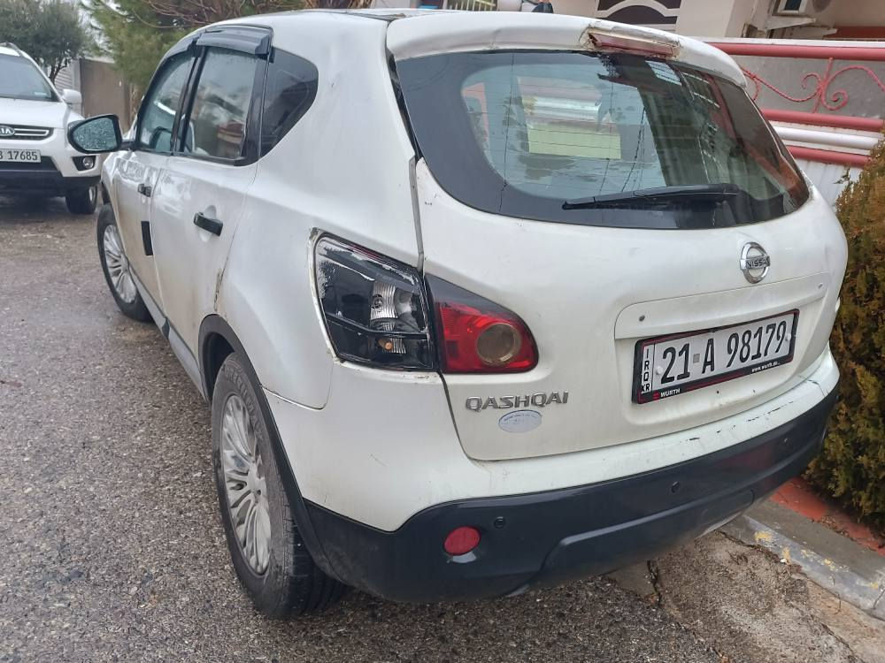 سڵاو نیسان قشقای ۲۰۰۹ بۆیاغ عام نیە سەقفی ساردی هەیە سنۆقی چۆان چاک نەکراوە گیرو مەکینەو ساردو گەرم تەقەو رەقەی هەمو بەشەرت فەحسو سنەوی تازیە تا ۲۰۳۰ نرخی ٦٨ گڵاو ماملە *********** شۆین سلیمانی السليمانية, العراق
