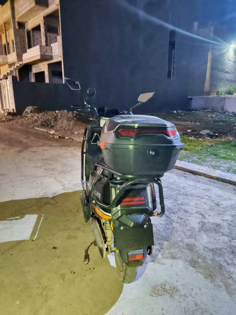 ماطور شحن
مستخدم كم شهر
كربائيات كلها شغالة
ملف 1000W ♦️
كهربايات كلها شغالة
سعر 600 وبيه مجال حك الجيه
للتواصل *********** و موجود عالفيس
