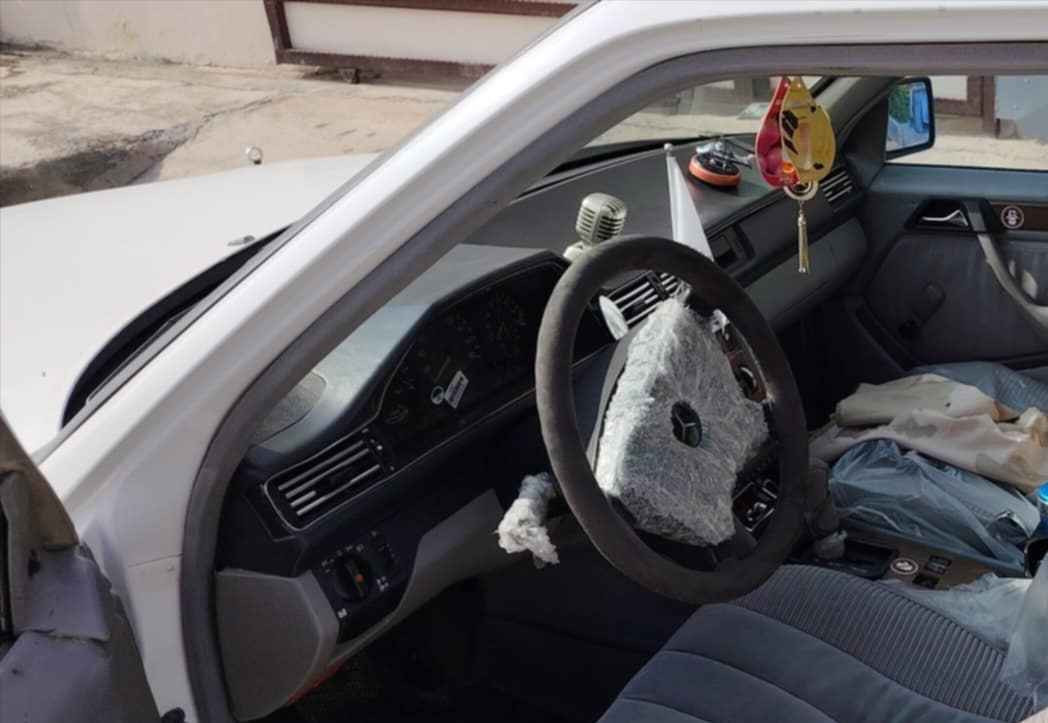 للبيع مارسدس دب  موديل٨٩ محدث  ٩٢ مكينه بطه ٢٥٠٠  سياره بحاله جيده جدا لا ضربه ولا خياس شواصي ابلاد قواعد بلاد سلايت شغال تبريد شغال سنتر لوك شغال كلشي شغال بيها برده خلفيه  شرط التحويل بيع  سعر ٦٨ مكان كركوك *********** كركوك, العراق
