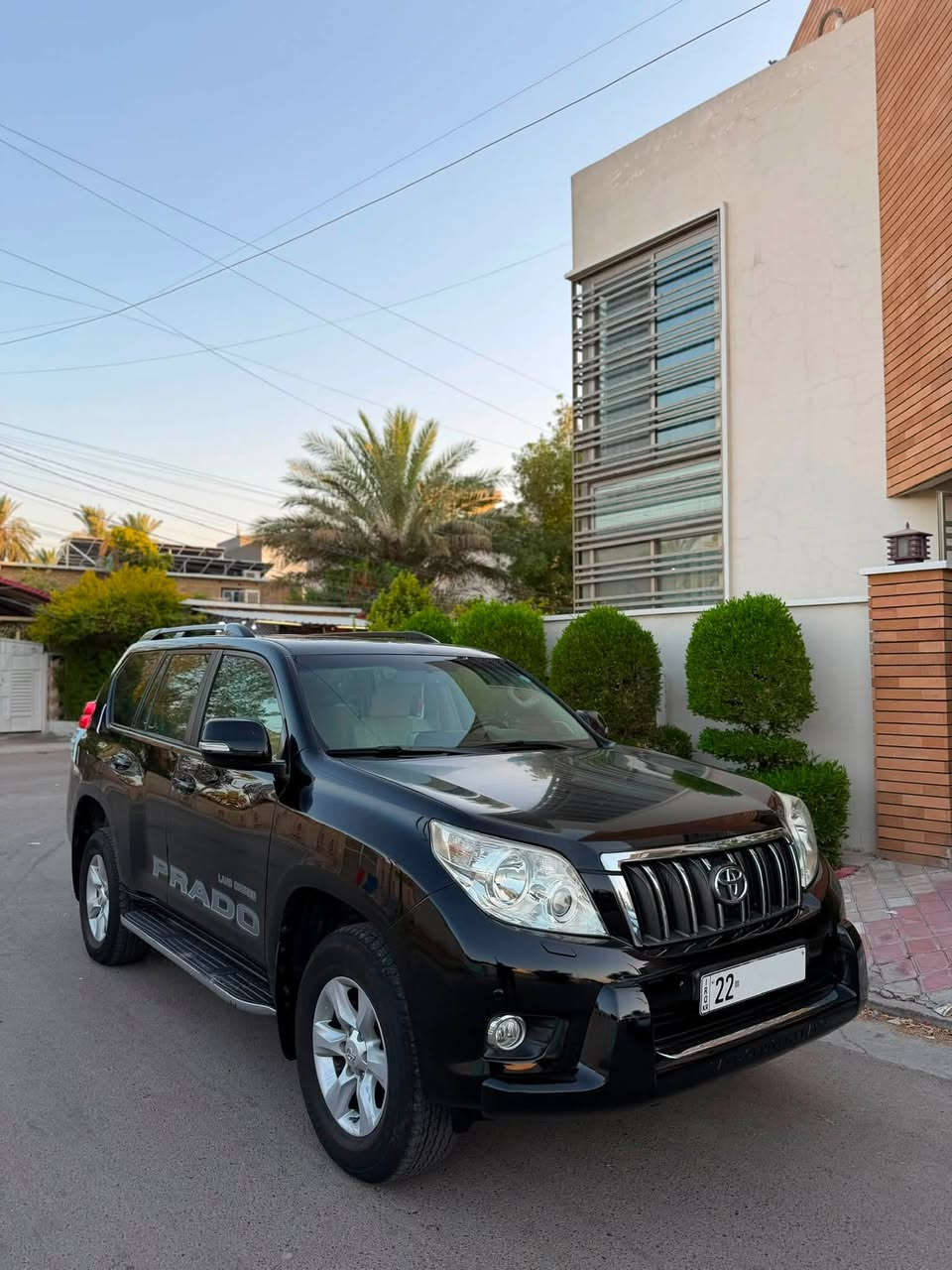 سلام عليكم
للبيع تيوتا برادو ٢٠١٣
VX  فول مواصفات
كويتي دبل تانكي 
حساس امامي خلفي فول الفول
ماشيه 151 km
رقم اربيل جديد بأسمي
مكفوله من الضربه الصبغ
بيها بارد بلجاملغ الخلفي
مكينة وكير مكفولات وعلى وضع الشركة
السياره جديده ومابيها اي نقص 
البنيد بداية جراد بسيط ويروح من خلال النانو
السعر 248 ورقه وبيها مجال 
العنوان بغداد الاعظميه
الرقم ***********
