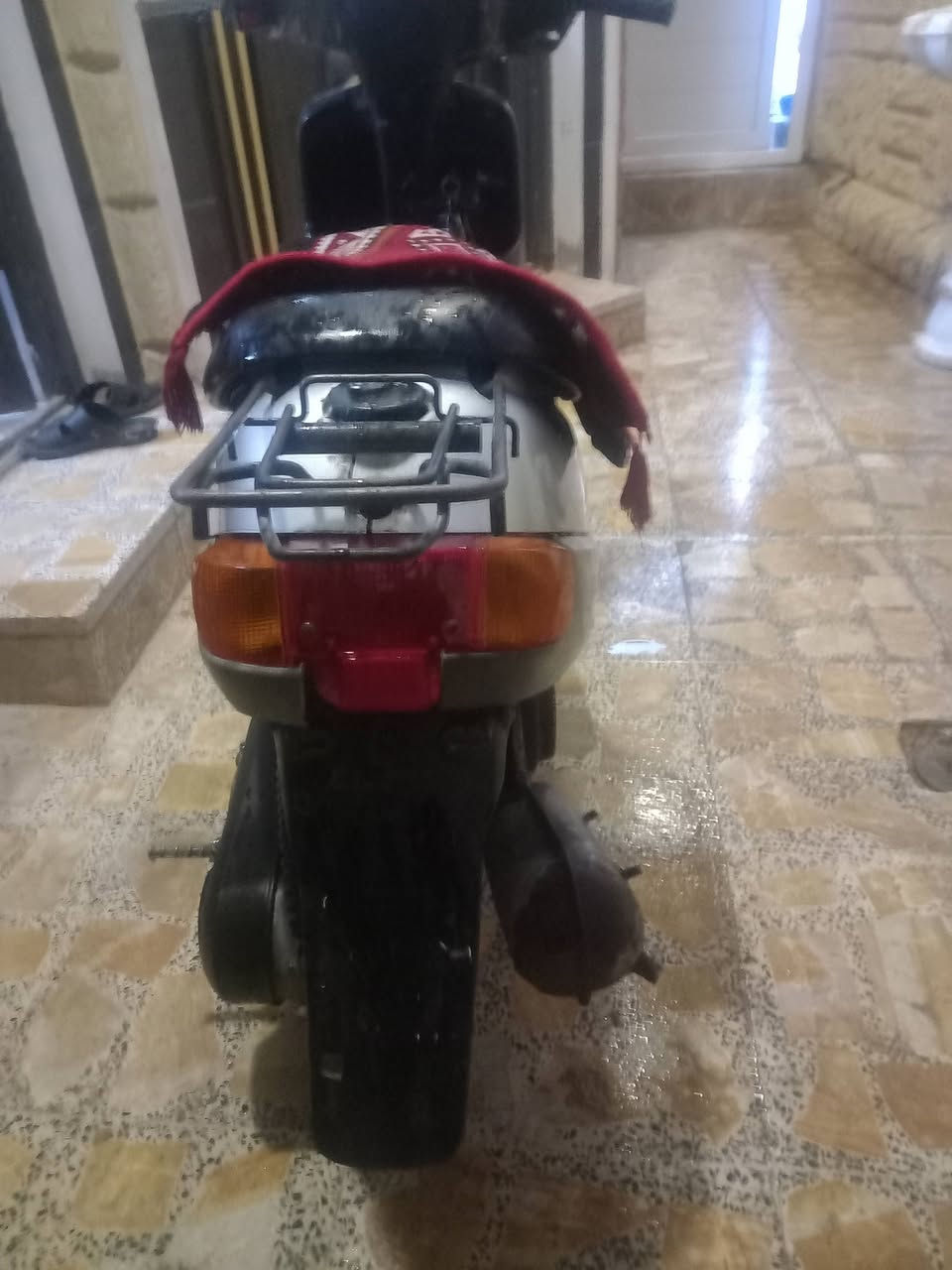 السلام عليكم دراجه بطه ٢٠٠٣ لبيع نضيفه معدل شلع تايرات جدد كفر بلادي مكينه جديده هورن قفل ركبه وياله جدد نكر بكل وقت سعره٢٥٠وبيه مجال الاستفسار مراسله الصفحه او الرقم ***********
