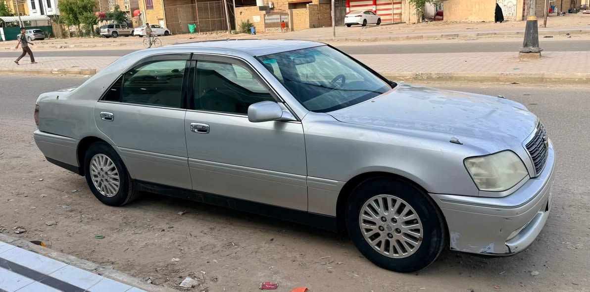 ملكه ادوات ادوات غرفه نضيفه جديده ماشيه 95 محركvvt300 مكصوصه من نص سعر25 بنيد وجنطه جاردات فقط استفسار *********** مكان السياره ذي قار
