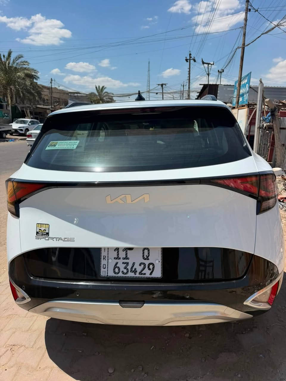 كيا سبورتج 2024 بلاك ادشن فول مواصفات 
ماشية 30 الف خليجي رقم بغداد والعنوان بغداد 
السعر 220 وبيه مجال بسيط 
للاستفسار : ***********
