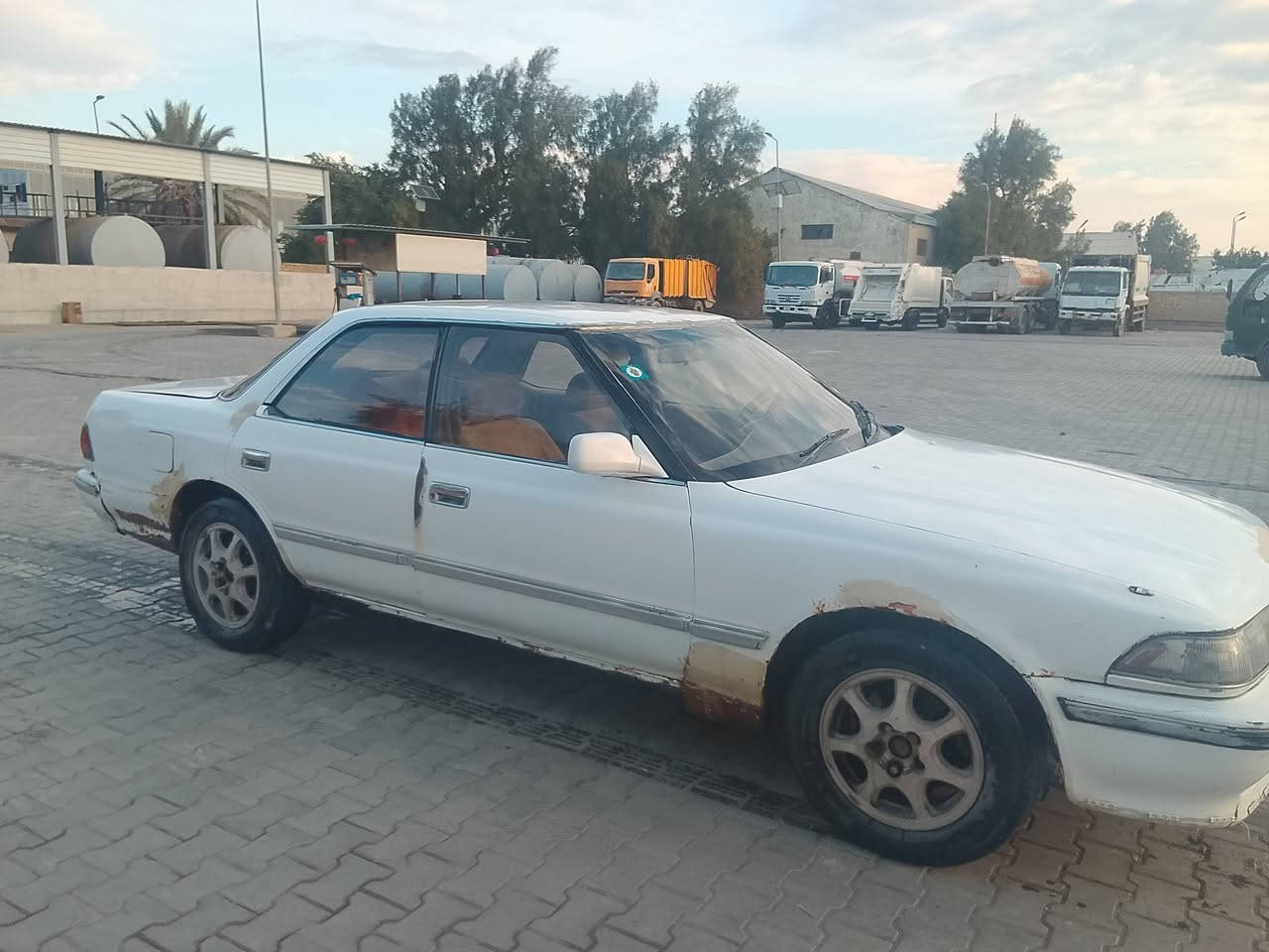 مارك موديل 89 محرك 2500
رقم انكليزي بصرة مداور ثاني يوم كير محرك جدد
للعلم السيارة نقل جثة السعر 23 وبيها مجال 
العنوان كوت ***********
