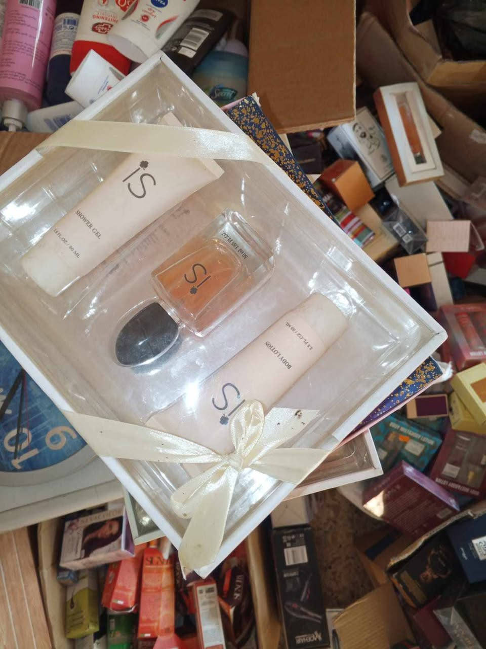 الدال على الخير كفاعله 
منشور للفائدة وباسعار مناسبة ارخص من اسعار الشورجة 
موادصالونات مواد كوزمتك نسائي و رجالي 
للاخ إبراهيم الحلاق 
 للتواصل ***********
