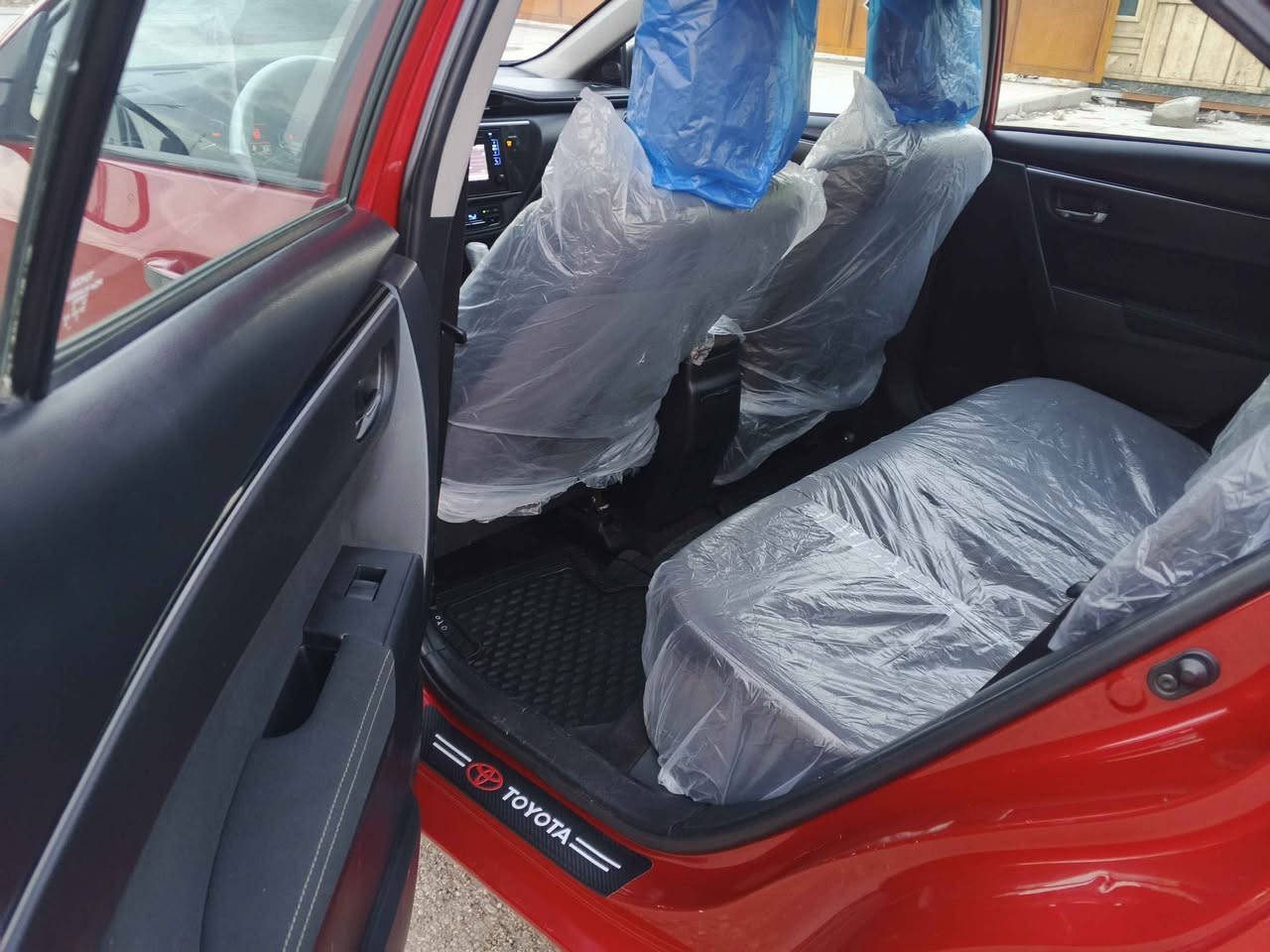 تويتا كورلا وارد كندي LEمرغوب 2017 محرك 18 مامفتوح شرط كير رادار حجر بجم كبس شرط ايرباك ماطاك ضرر جاملخ واحد خلفي بدون دواخل بدون بارد رقم سنويه شنكه جديد 2029 ماشي136)(***********)(***********) كركوك ازادي سعر مناسب ايدا شراي خابر كركوك, العراق
