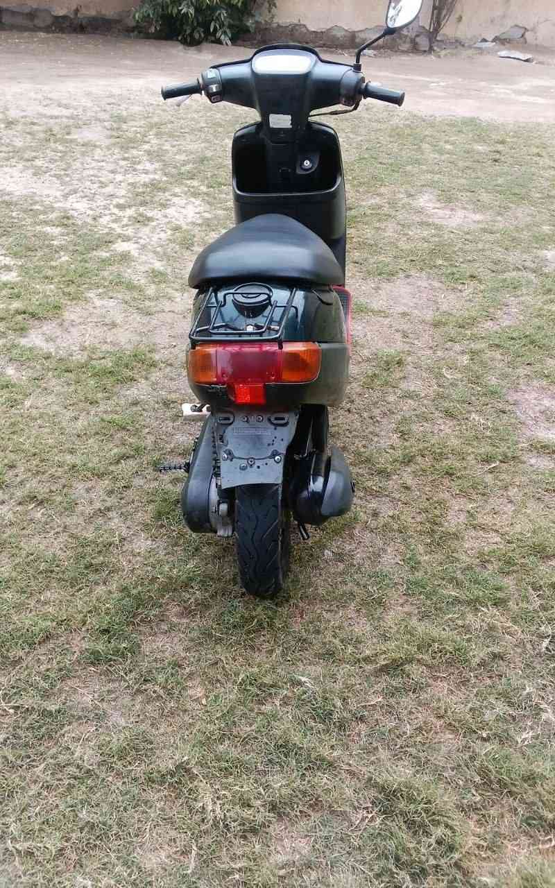 السلام عليكم مكاني بابل مسيب  بطه  ياباني تايرات جدد كهربائيات شغاله   نضافه شوفت عينك وحله من الصور الدراجه نواقصه سلف  وباتري مابيها    للبيع  سعر 300وبيه مجال بسيط للشراي الإتصال على الرقم ***********
