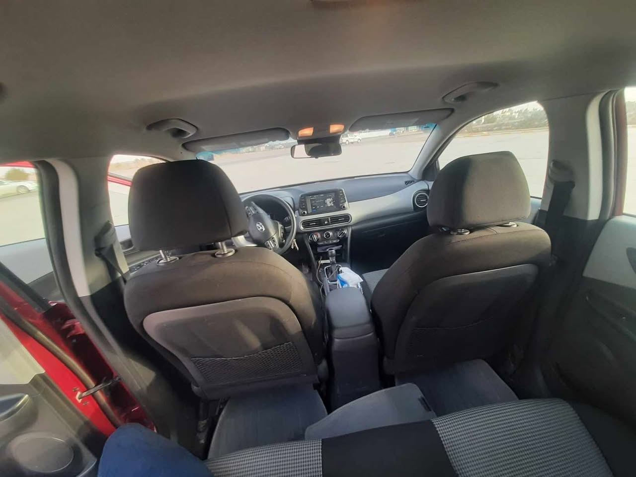 كونا ٢٠٢٠ وارد أمريكي بيها ٣ قطع صبغ بين البابين وبالتكمة كد شبر ليبل واحد بدون تبديل ايرباك ستيرن فقط ماشيه ١١٧ محرك دوش كير اي تي مرغوب تحكمات رادار تحديد مسار ١٢٠ وبيها مجال
***********
