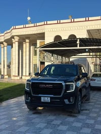 جمسي يوكن 2024 الفئة: SLE ماشية 20 الف  السياره جديده استخدام خفيف  بص...
