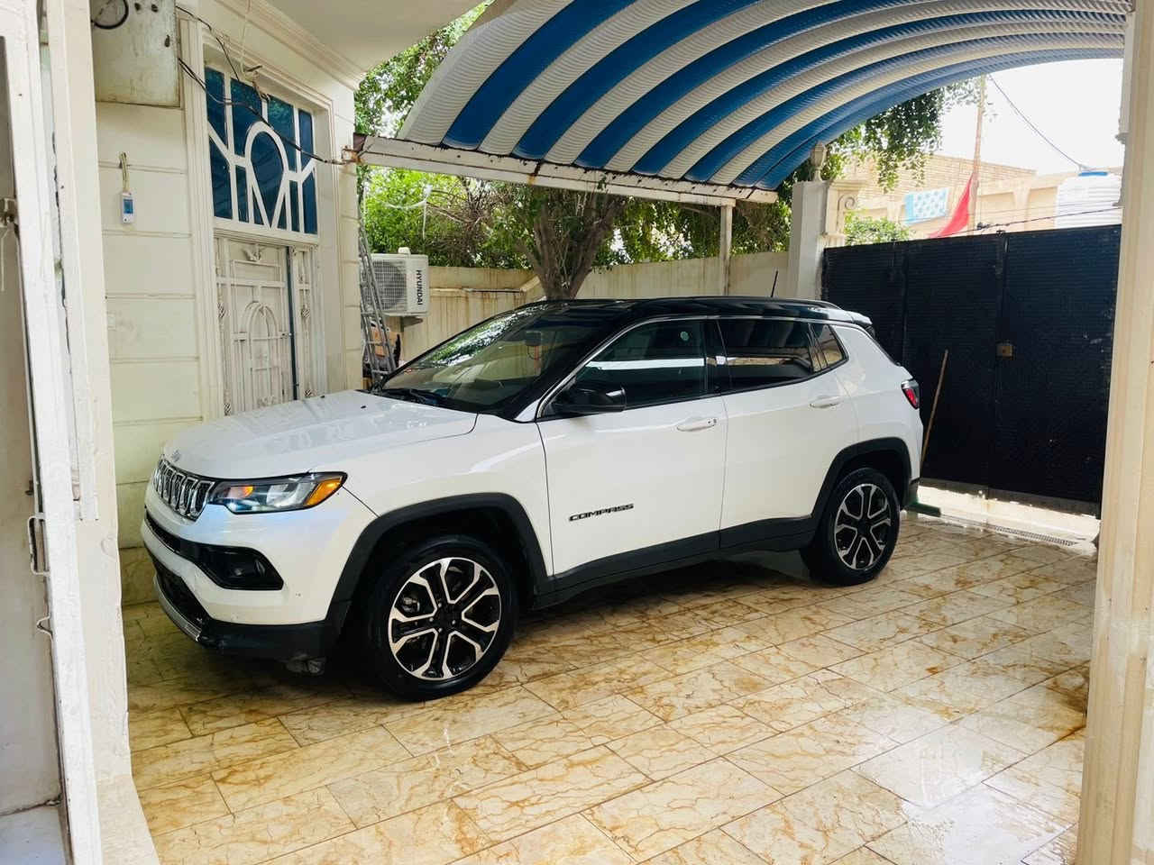 السلام عليكم.
جيب كومباس / 2024
دخول جديد 
الفئة : لمتد 
ممشى /29
داخلة كتاب شهداء يعني بعدلك بس معاملة وتترقم

للتواصل : ***********
