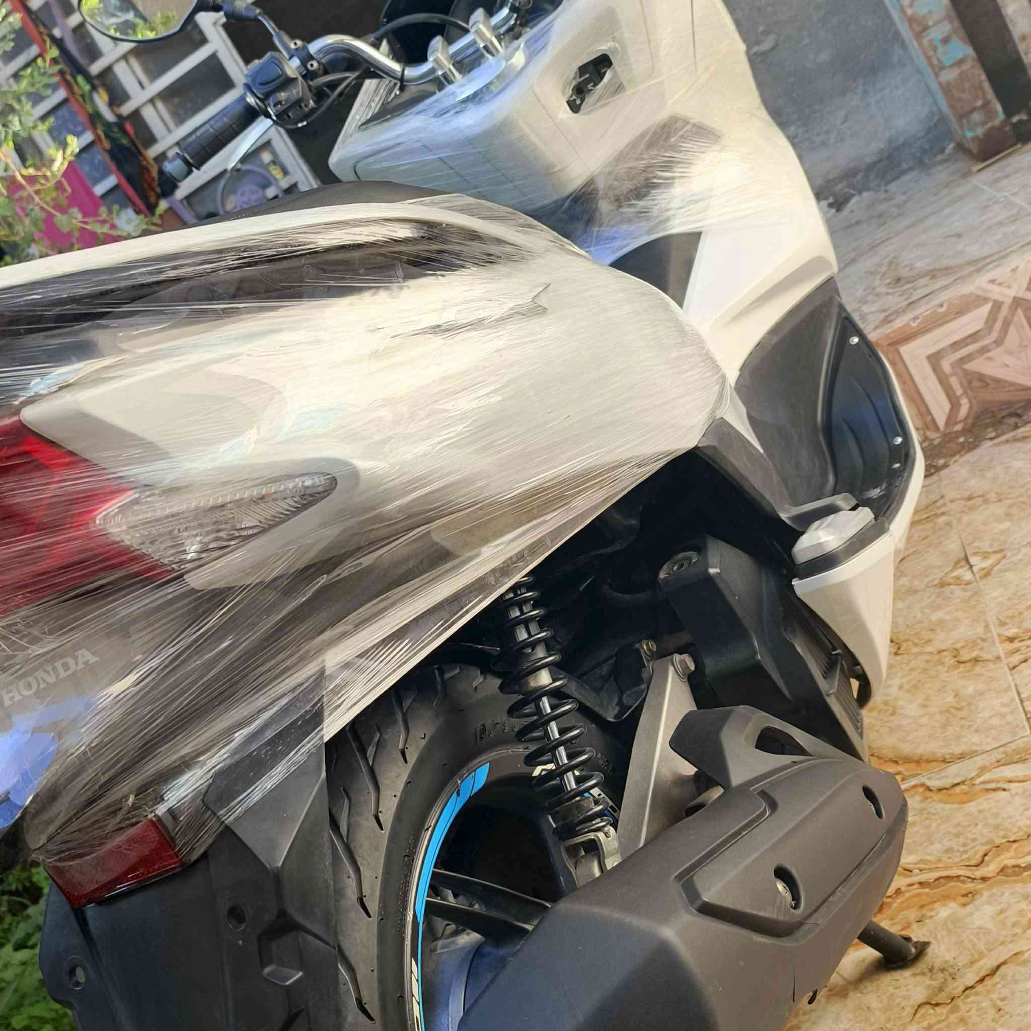 سلام عليكم دراجه البيع مثل ماموضح بل صوره دراجه تخبل نضيفه فول شخط مابيها السعر 20$ بيها مجال حك جيه  رسل صفحه بيك خير ودلل


**إذا كنت صاحب هذا الإعلان وتريد حذفه لأي سبب، رجاءا أرسل رسالة إلى الدعم الفني**