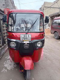 تكتك للبيع موديل 2022 كفاله جديده سعر 12 وبيه مجال قليل  العنوان بغداد...