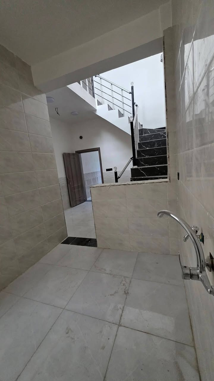 يالله
بيت البيع كربلاء المساحه 50 طابق طابقين
خلف جامعت كربلاء مباشر حي الجامعه
يصلح سكن او حسينية للزوار
استفسار اتصال بلرقم وتساب
***********
***********
يبعد عن لامام الحسين عليه السلام 3 كيلو
