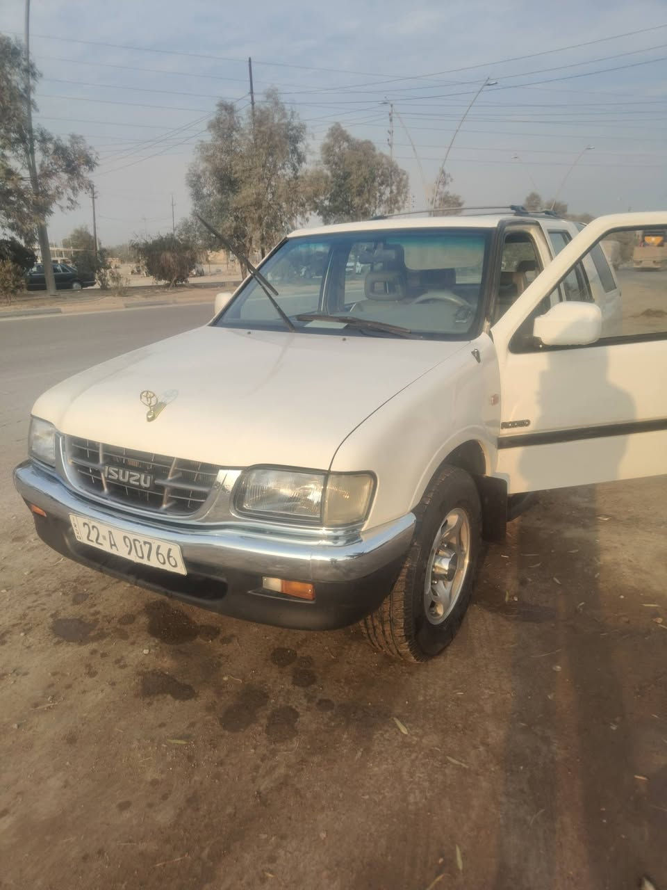 سلام عليكم  للبيع ازوزه موديل 97 محرك في في تي رقم شمالي اربيل  صبغ جامرلغ وبنيد سياره كلش نضيفه  عنواني ديالى بعقوبة شراي يتصل ***********
