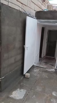 شقة • مرممة • خلف العيادة الشعبية