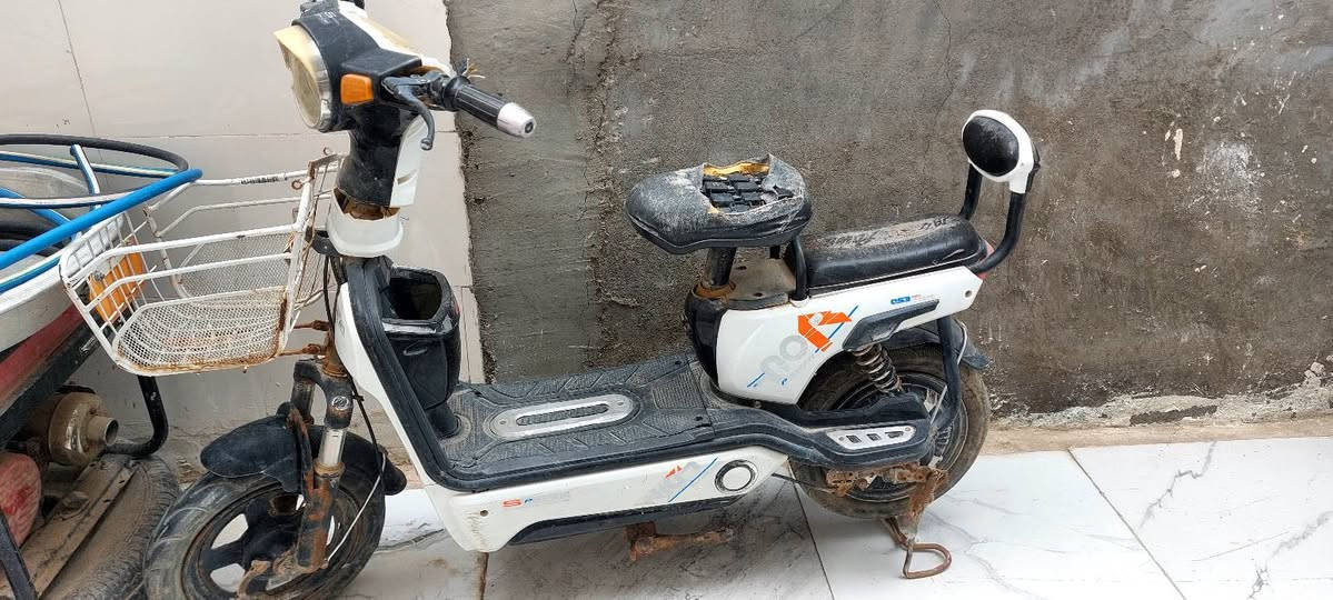 من رخصة الادمن
السلام عليكم اخوان دراجه شحن محتاجلها باتري بس السعر ب150 الف وبيها مجال


**إذا كنت صاحب هذا الإعلان وتريد حذفه لأي سبب، رجاءا أرسل رسالة إلى الدعم الفني**