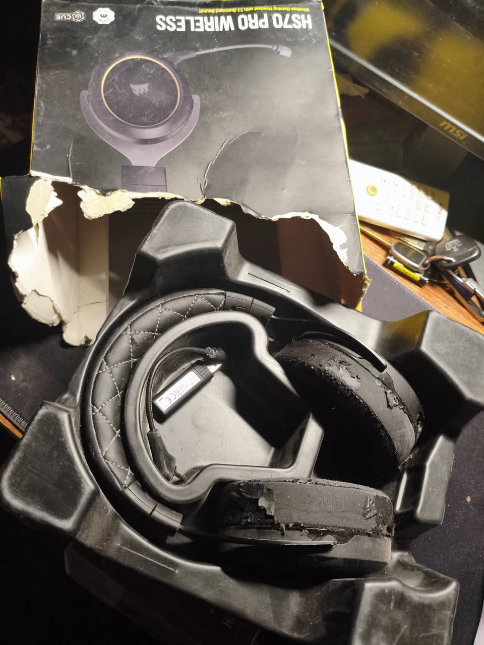 سلام عليكم 
شاشه حجم 15  فول فول 4k 120hz
جديدة 
السعر 140 وبيه مجال 
سماعة كورسير ابيع فحم ب 8
كرت مال انترنيت جديد هوه و انتينا مال asus ب 35 
مكاني بصرة


**إذا كنت صاحب هذا الإعلان وتريد حذفه لأي سبب، رجاءا أرسل رسالة إلى الدعم الفني**