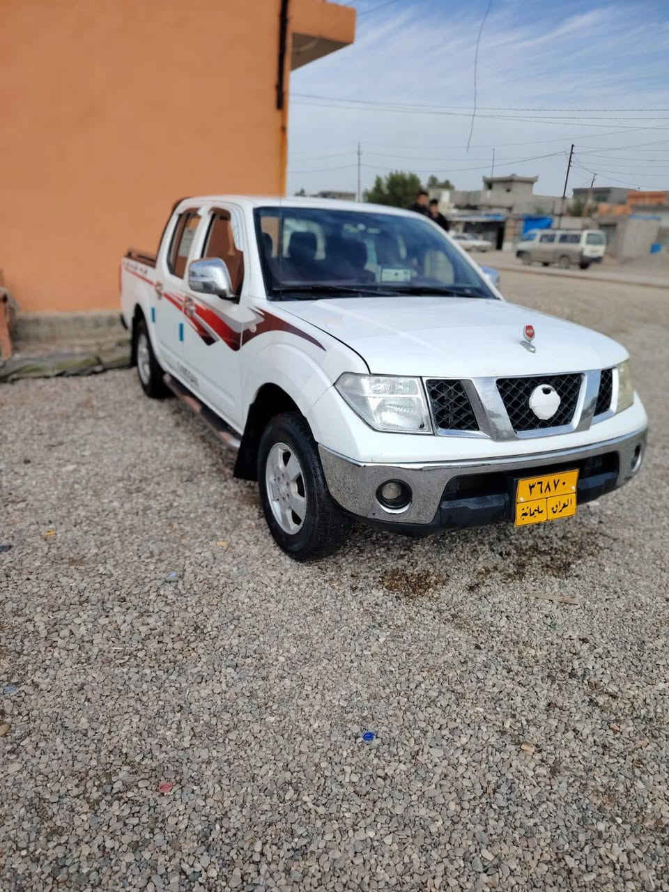 سياره للبيع نيفاره نضيفه
بس سنويه صاقطه للاستفسار اتصل عل رقم 
‏‪0772 484 2438‬‏
