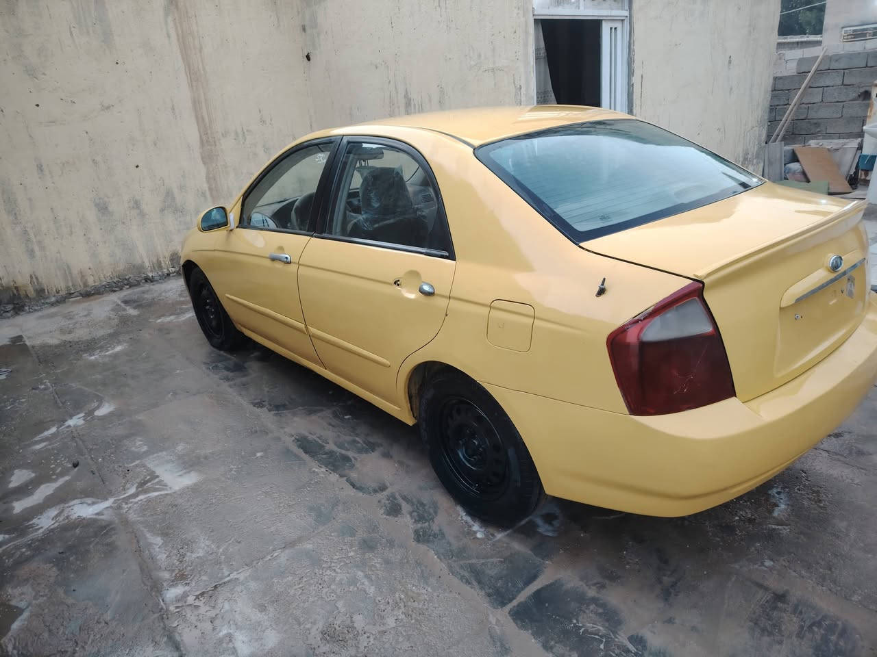 السلام عليكم
كيا سبكترا موديل 2006  رقم كربلاء محرك 2000
 مكفوله مصفره هيئه وغرامات  السعر 70 وبيها مجال
للتواصل ***********
