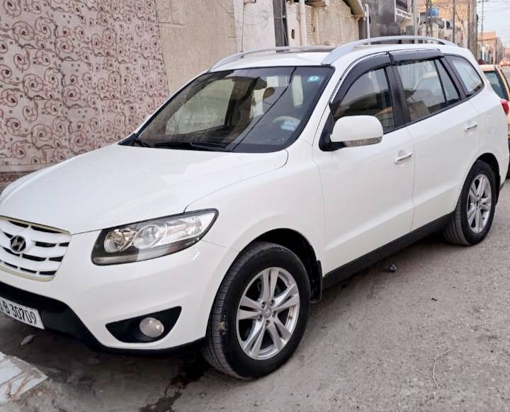 سلام عليكم 
سنتافيا  خليجي 2011 
رقم بغداد سنويه 2031 وتحويل مباشر 
 ٦ سلندر ٧ راكب فور ويل
 ٣ قطع تبريد 
مري شفط اشاير بالمري  
تحكم ستيرن 
تبريد امامي خلفي   فتحه بسقف 
 تخم تاير جديد مكفوله كير  ومحرك وحداديه جديده عامه سونار موجود 
مكانها بالعماره سعرها ١٦٥ 
الاتصال على الرقم  *********** كذالك واتساب
