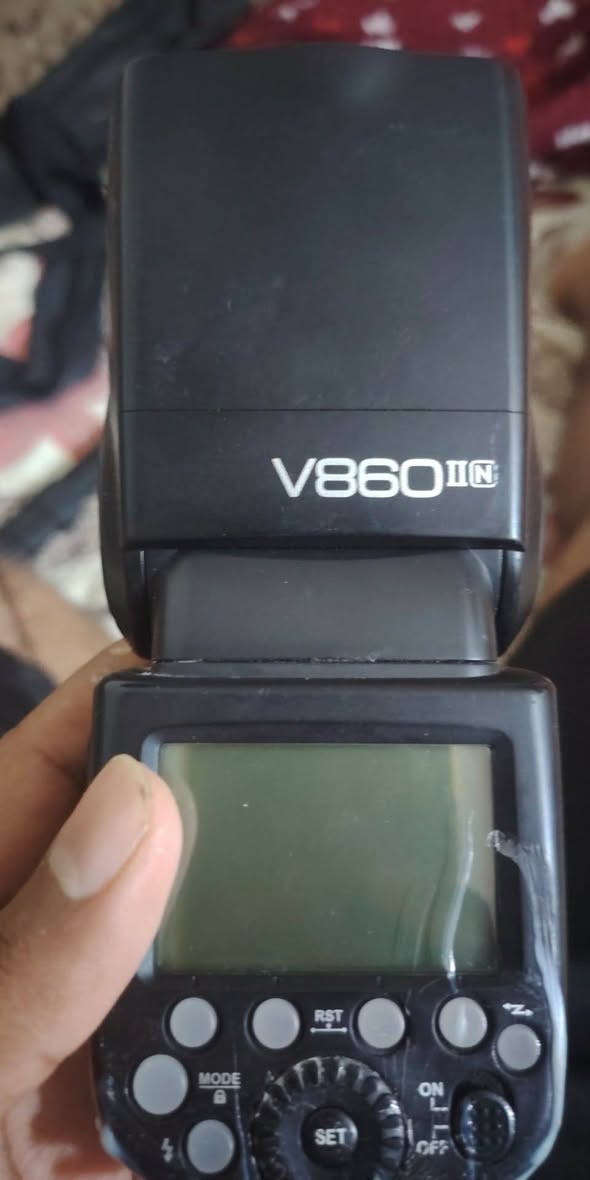 كامره كانون 5Dmark3 +عدسه 70 200فتحه 4 +فلاش خارجي V860  نضافه 100%  الكامره مكلف بيه تريده رسلني اضيفك وي صاحب الكامره خاص وتفقو /


**إذا كنت صاحب هذا الإعلان وتريد حذفه لأي سبب، رجاءا أرسل رسالة إلى الدعم الفني**