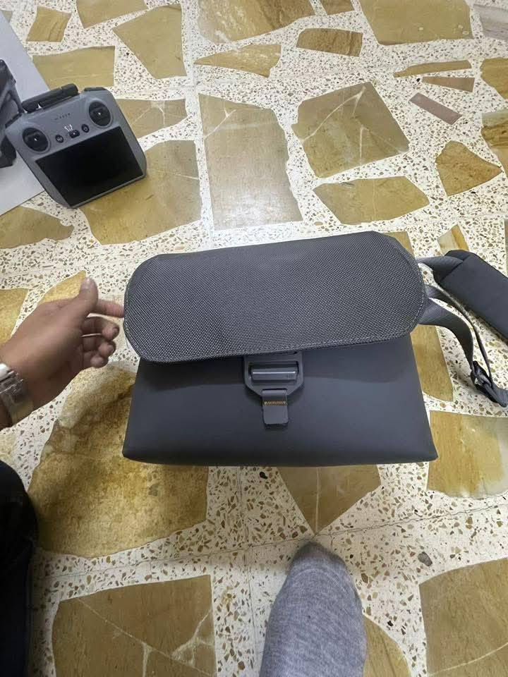 درون AIR s3 للبيع امزون شغاله بس ماعرف بيهن  ع فحص  السعر  500 الف    عنواني الرمادي  استفسار اتصل ***********
