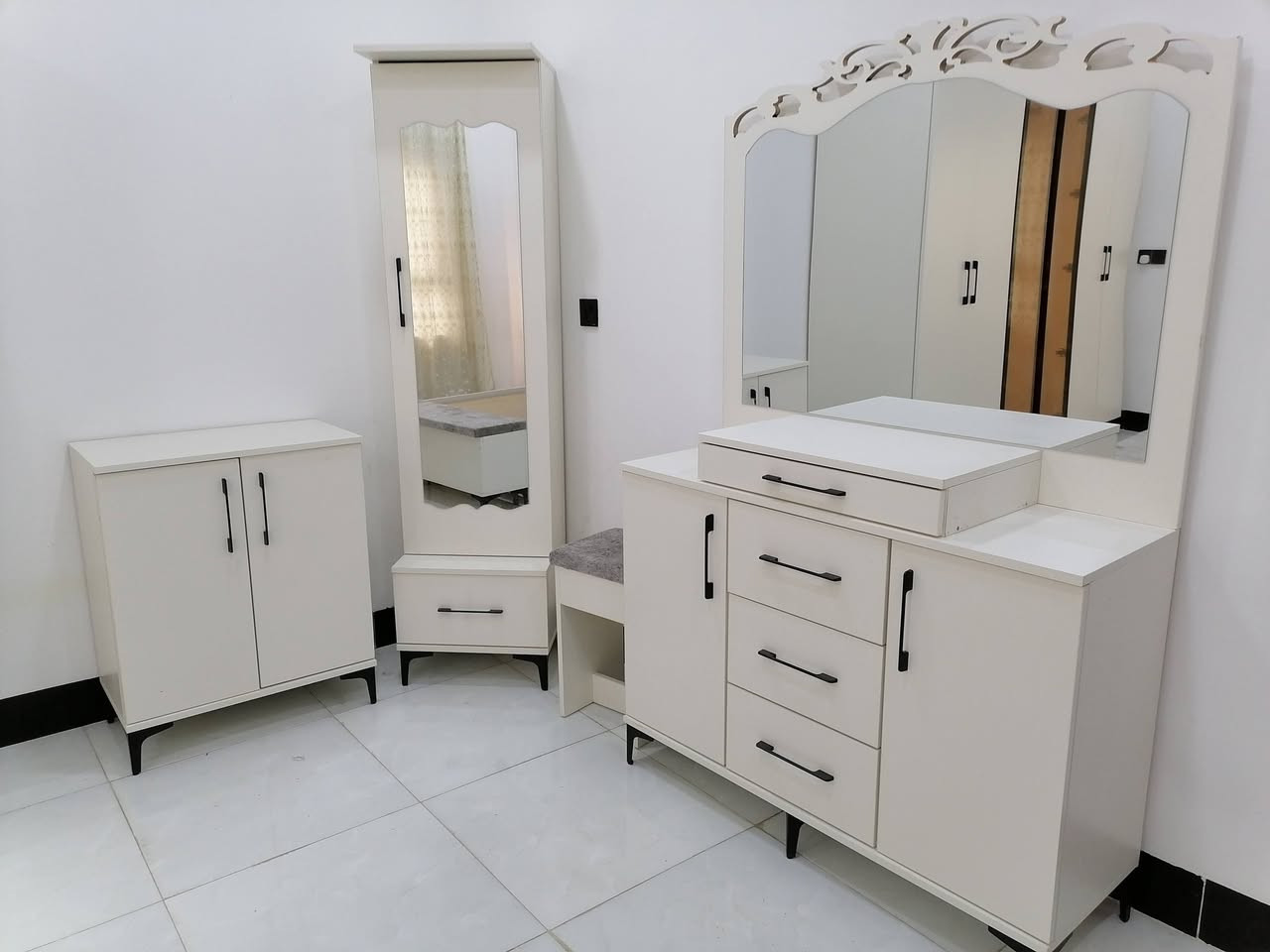 ويستمر المشوار وياكم ✋🏼🪵🔨

"تفصال غرفة نوم تركي خصوصي جاهز للتسليم."
يتوفر لدينا تفصال غرف نوم كاونترات مطابخ تركي 
"غرفة نوم جاهزة.. حسب ذوق الزبون."
معمل سعد النجار العنوان كركوك نهاية شركة الطارق للإستفسار ***********
#نجارة_عراقية #تفصال_حسب_الطلب #معمل_نجارة #خشب_صاج. خشب تركي
