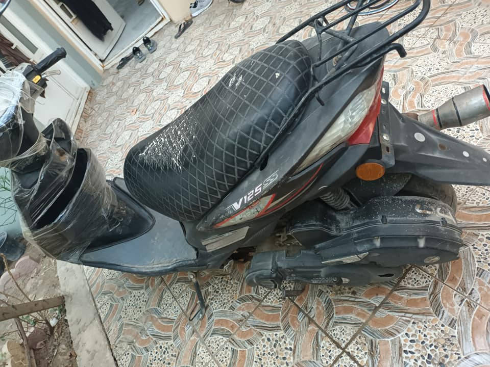 دراجادرس للبيع مكينةنضيفة جدا نكرة سلف كهربائيات شغالة فقط كسر بالوجه تايرا جيدة ترايك وين ميعجبك للاتصال *********** كربلاء, العراق
