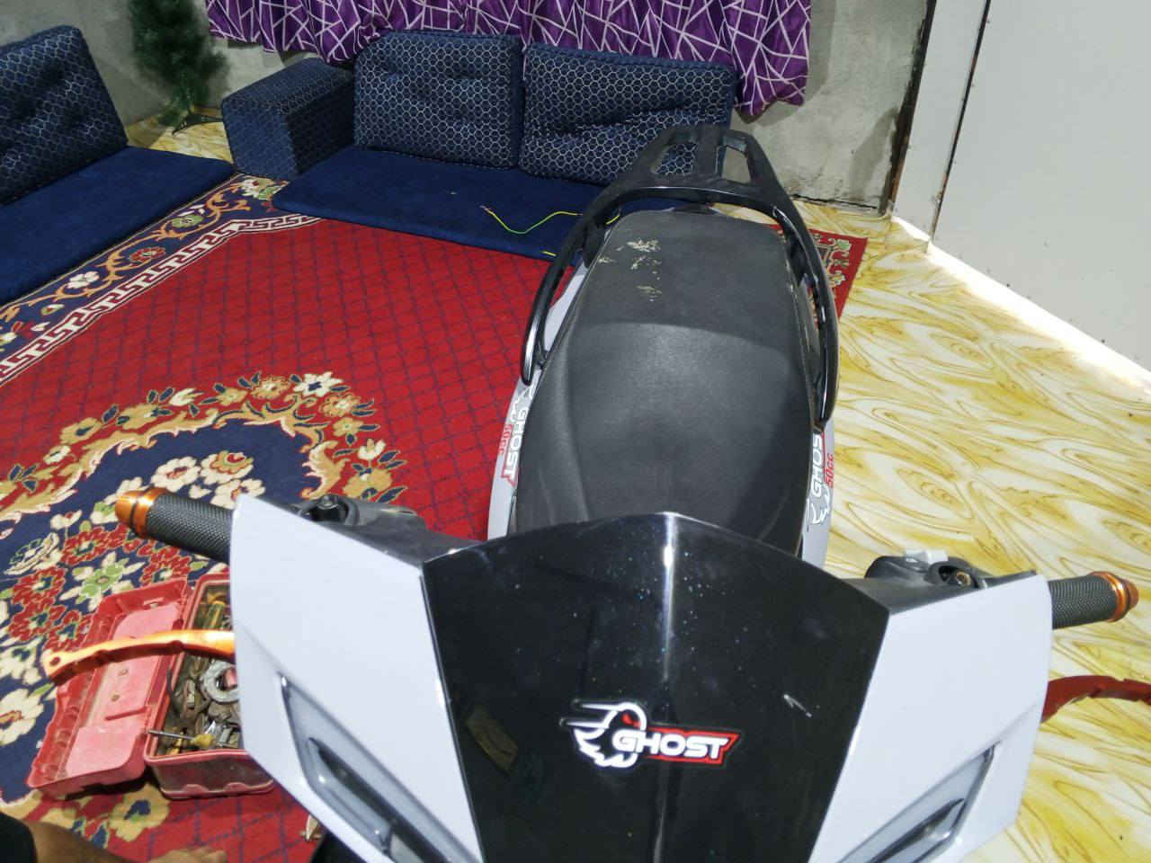 السلام عليكم دراجه سكنس للبيع دراجه ما نقصه اي شي دراجه تشتغل من طول لطول سلف دكت هندر سطوبات رباعي لايتات ليزر شلعته تخبل دراجه حاويه ما مفتوح ولا مفتوح بيه برغي كلها بلاديه مديل 25 مستعجل على بيعتتها سعر 650 بصره *********** واتساب موجود
