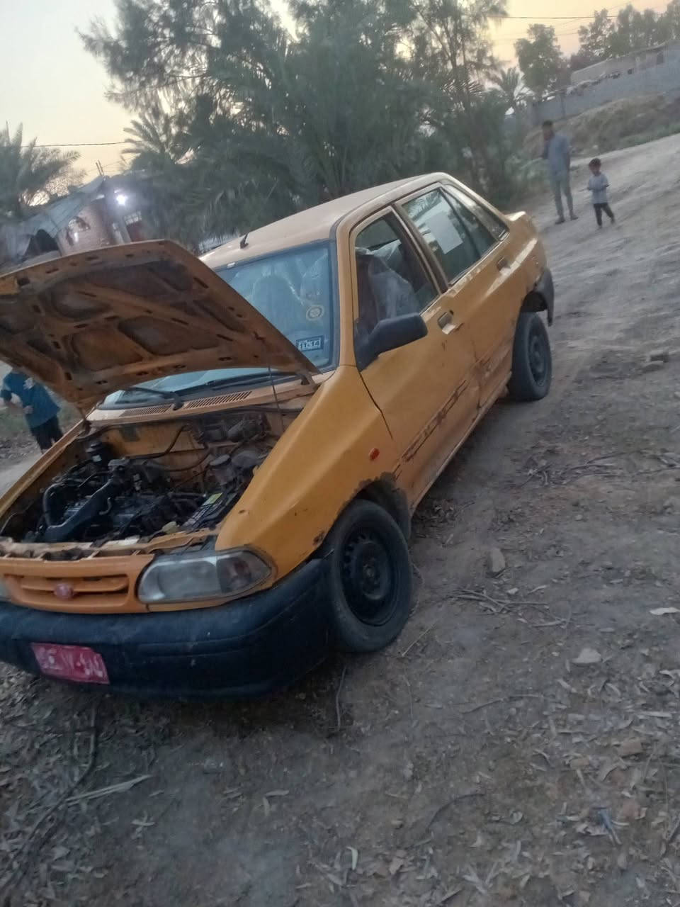 سايبه لبيع موديل 12 تحويل مباشر سنويه عضم عاج سياره جاهزه وشغاله مكينه وكير وحداديه خير من الله  المكان ديوانيه مهناويه *********** السعر 8ورقات وبيه مجال لشراي

