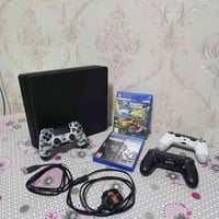 بلايستيشن ٤ • هارد ١ تيرا • ٣ جوستك