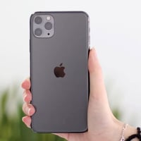 متاح ١١ برو ماكس   ذاكره ٦٤ بطاريه ٧٥   ممفتوح فقط ضهر مفطور   سعره ٢٨...