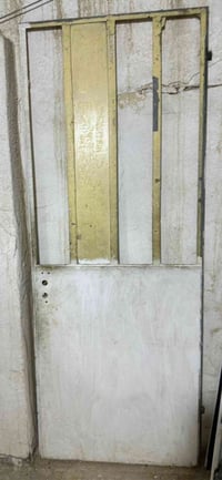 باب حديد