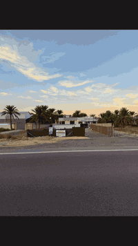 تخلص من زحمة المدينة والفيضانات والشوارع الغرگانه وأزمة المجاري الماتخلص !!

جبتلكم عرض مميز جداً 

الدار للبيع او مراوس حسب القناعة

( سكني- تجاري - او مزرعة )

المساحة ( ٥٠٠ متر ) 
البناء ( ٢١٠ متر )
المساحة الكلية مع محرم الشارع ( ١٠٠٠ متر ) 
الدار طابق واحد متكون من 

١- غرفتين نوم كبيرات
٢- مطبخ
٣- هول 
٤- صحيات داخلية 
٥- استقبال كبير 
٦- صحيات خارجية متكاملة
٧- كراج سيارت داخلي واسع
٨- كراج سيارات خارجي كبير جداً

فيه مصدرين ماء 
ومصدرين كهرباء ( منظومة طاقة شمسية )
طابو زراعي سند ٢٥ تحويل مباشر

الموقع ( مميز جداً )
( بابل / حلة / سنتر على سريع النيل الجديد - حلة - كيش )
مقابل معمل مياه صحة وعافية

السعر  ( ٣٠٠ مليون وقابل للتفاوض)

اتصل وبخدمتك ( *********** )
