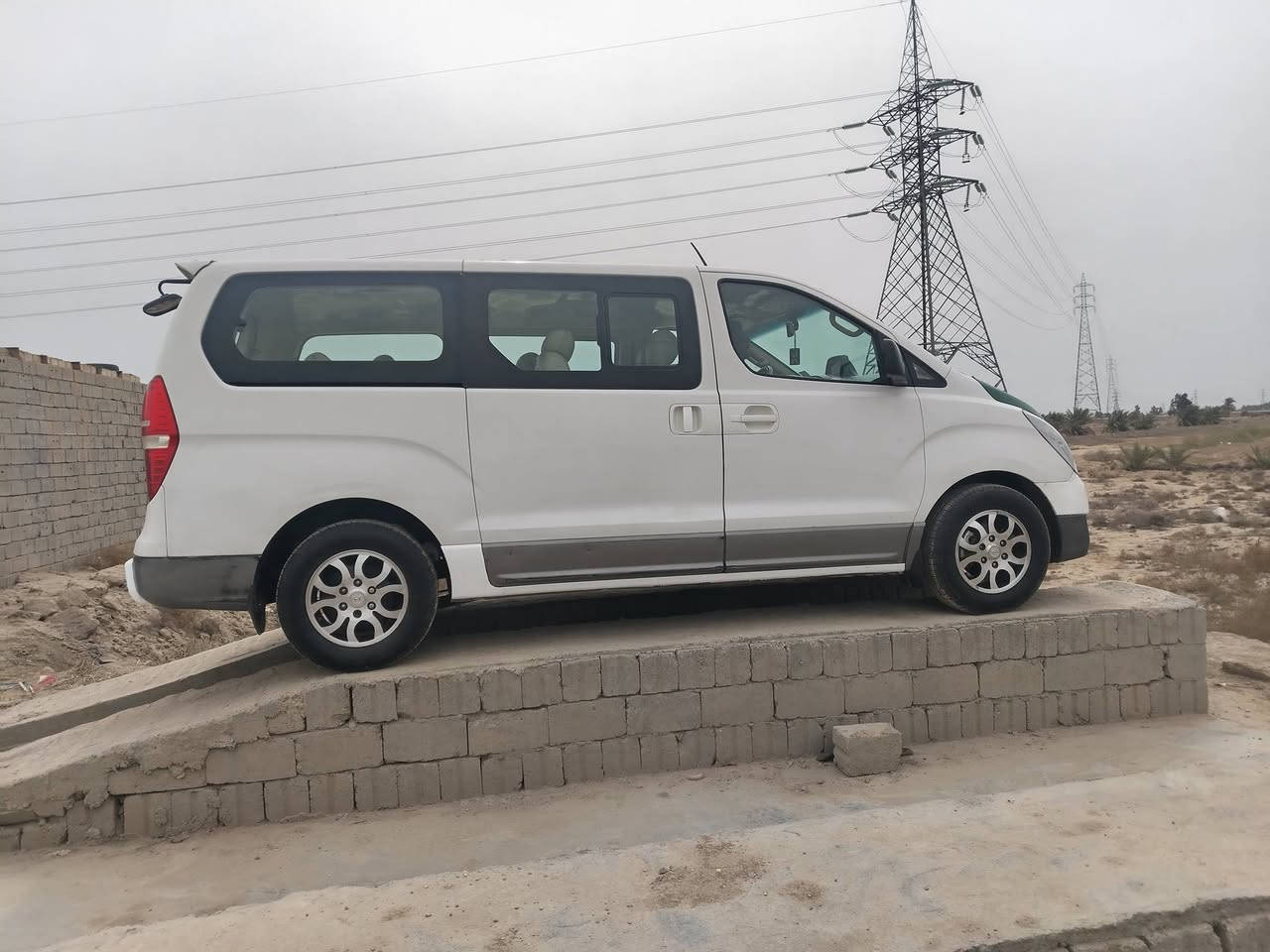 السلام عليكم ستاركس للبيع موديل 2014 مكفول كفالة عامه شرط السونار ستخدام شخصي سياره مداخله كراج فو ل. مواصفات سيارة جاهزه من كلشي رقم كربلاء ***********
