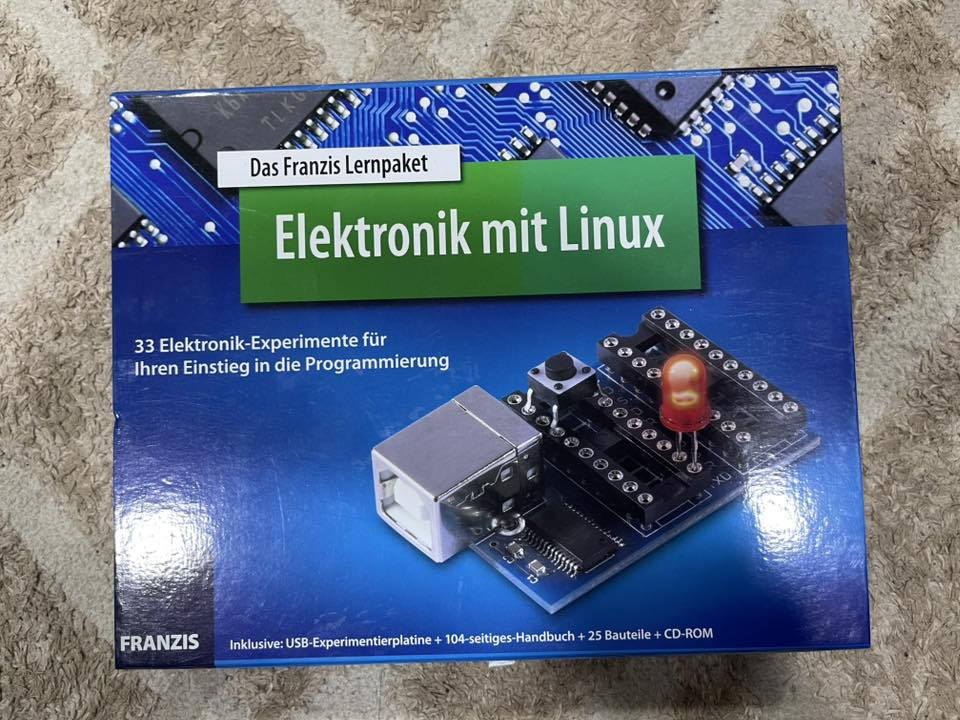 🚀 ابدأ رحلتك في عالم الإلكترونيات وبرمجة لينكس!
نقدم لكم مجموعة التعلم المميزة Elektronik mit Linux من Franzis — الحل المثالي لكل من يريد دخول عالم البرمجة والإلكترونيات بطريقة عملية وممتعة.

🔹 ٣٣ تجربة إلكترونية عملية
🔹 لوحة تجارب USB
🔹 ٢٥ قطعة إلكترونية
🔹 كتيب تعليمي مفصل من ١٠٤ صفحات
🔹 تعلم برمجة بايثون على نظام لينكس خطوة بخطوة
🔹 التحكم بالأجهزة الخارجية والمكونات الإلكترونية باستخدام بايثون

من تشغيل مصابيح LED وأجهزة الاستشعار إلى قياس التردد والتحكم بالمحركات والسيرفو — ستتعلم كيفية برمجة المتحكم والتحكم بالمكونات والأجهزة الخارجية بسهولة واحترافية.

📚 مناسبة للطلاب، والهواة، وكل من يرغب بتعلم البرمجة والإلكترونيات وبناء مشاريع حقيقية من الصفر.

📩 راسلنا الآن لمعرفة السعر والتوفر.


**إذا كنت صاحب هذا الإعلان وتريد حذفه لأي سبب، رجاءا أرسل رسالة إلى الدعم الفني**