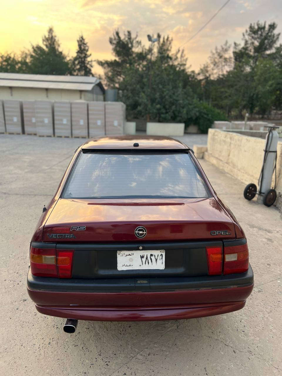 بۆ فرۆشتن مەکینە 16 باریک گێر و مەکینە و تاخم پێش و پشت بە شەرت 4 تایەیی لۆک کارەبایی بە شەرت سەیارەکە لەسەر دەقی شەریکە ماوەتەوە بەرە دەگایی لۆک ئارم پلاستیک سلێمانی 
***********
*********** كويسينجاك, أربيل
