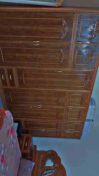 السلام عليكم غرفه نوم للبيع صاج عراقي خمس ابواب صندوق مكانه ساده وبعويزه رقم الموبايل ***********
