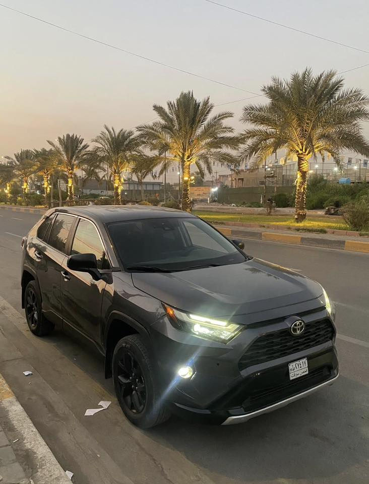 تيوتا راف فور موديل 2024 بانزين  رقم بغداد بيها 3 قطع ماشية اقل ال 19 الف كيلو  فئة LE مكانها بغداد السعر 188
***********
