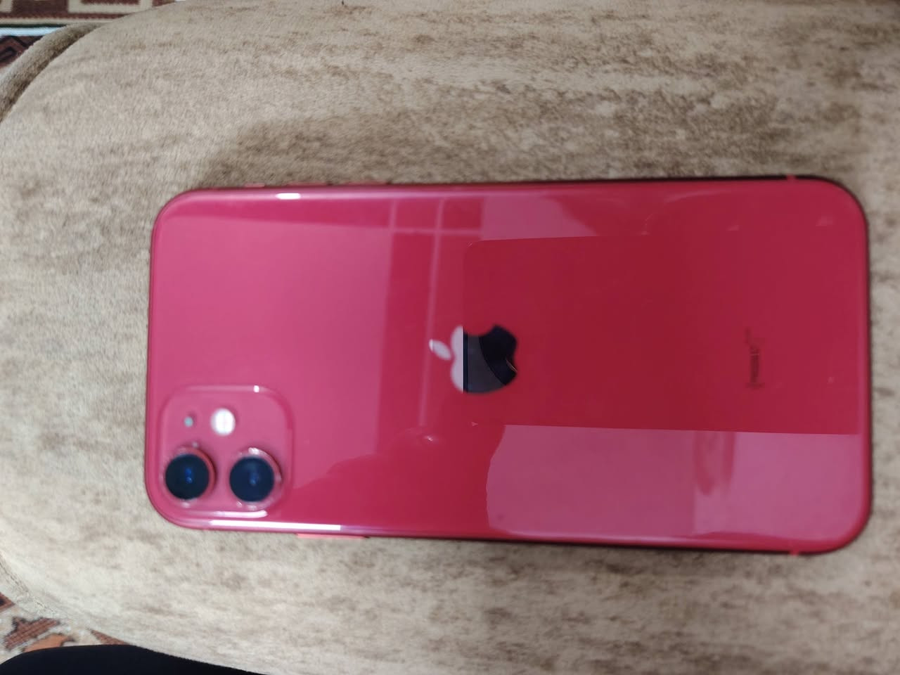 ايفون 11عادي مبدل بطارية وشاشه وكاله السعر250بي مجال ***********
