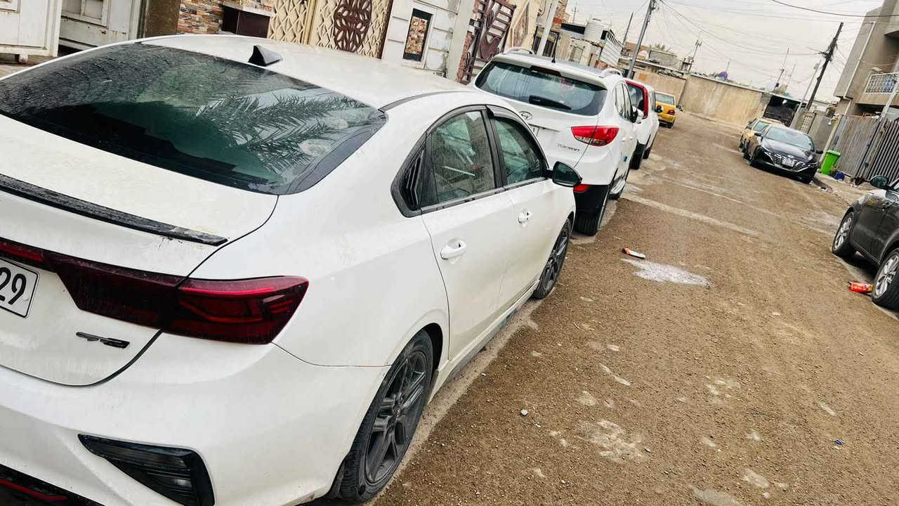 فورتي للبيع الموديل 2021 سونر مرفق مع الصور حادث قبغ الجنطة فقط السيارة احلى من الصور رقم اربيل تريد تحويل او وكالة السعر 133 بيه مجال قليل مكان بغداد الزعفرانية *********** بغداد, العراق
