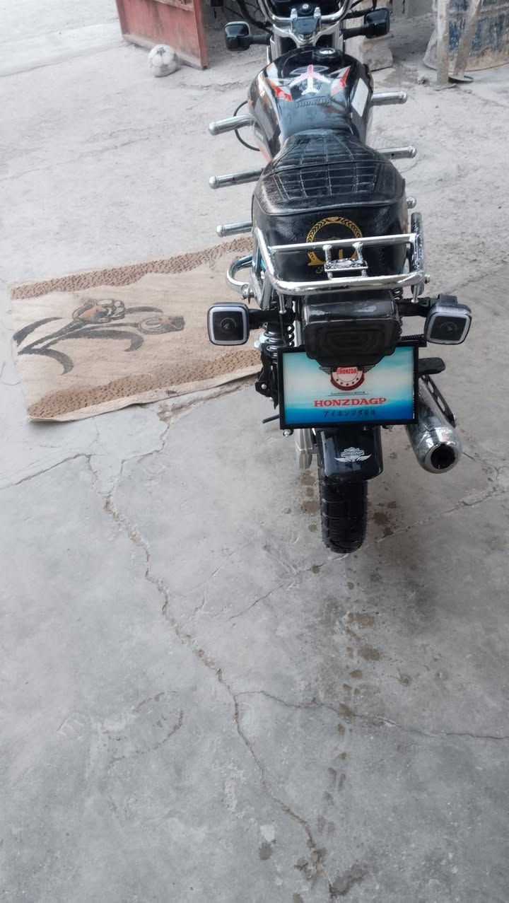 موطور سيفان موديل 24السعر 800وبي مجال الرقم ***********
