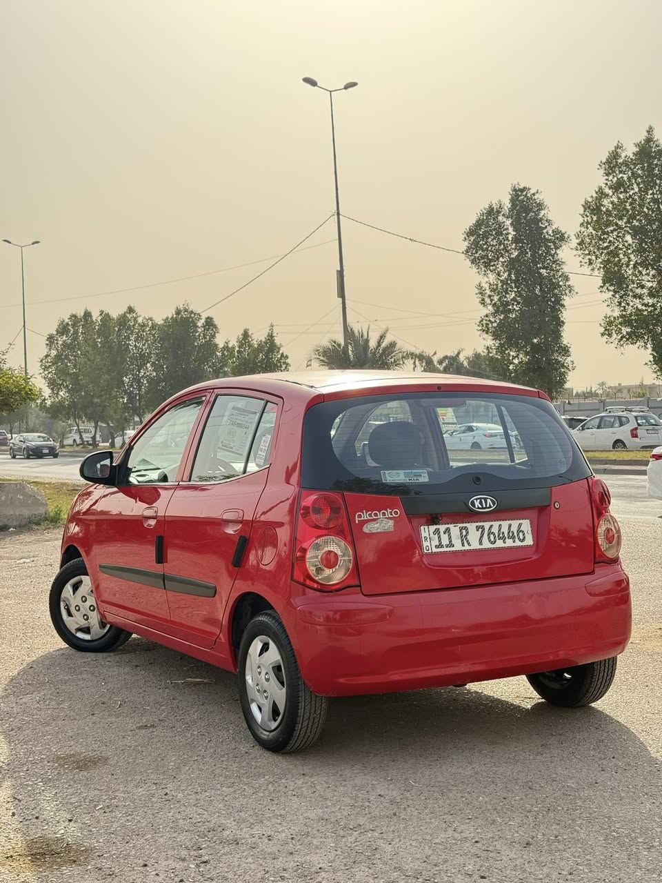كيا بيكانتو 2010 للبيع
السلام عليكم رمضان كريم جميعا
كيا بيكانتو موديل 2010 خليجي للبيع مواصفات خليجي معروفة والصور واضحة 
ماشية 97 ألف تبريد ثلج خير من الله طخم تاير جديد السيارة مرتبة وكاعدة بيها ضربة من كدام بسيطة يمكن 
السعر 67 وبيها مجال بسيط 
التواصل على رقم الهاتف ***********
