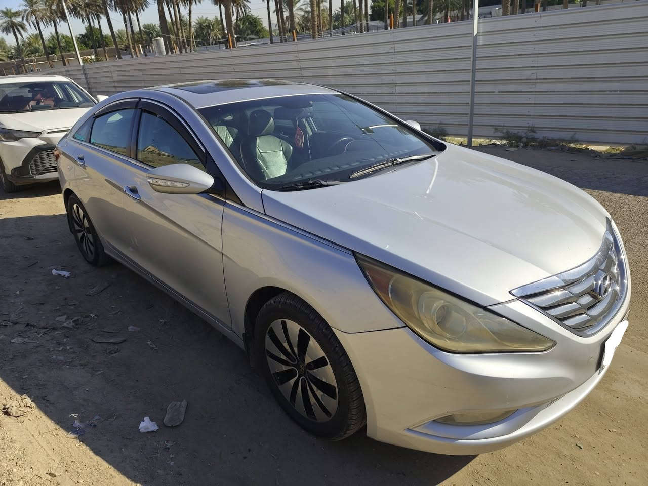 السلام عليكم
سوناتا أمريكي 2013 فول لمتد حادثها جاملغ الأيمن رقم بغداد 
السعر 108
***********
