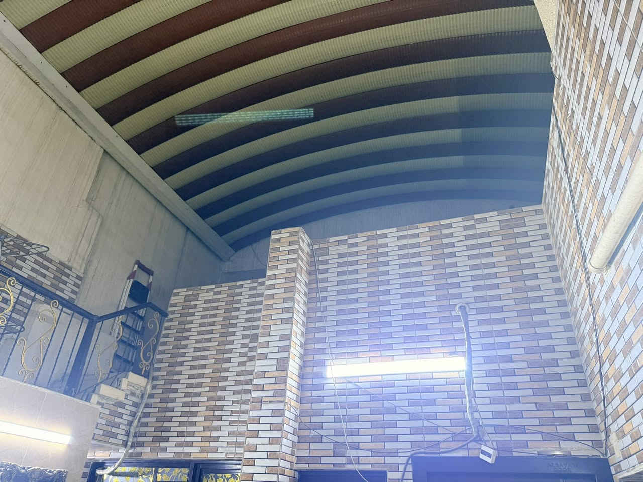 بيت ١٠٠ متر في منطقه الف دار اتصال واتس ***********
