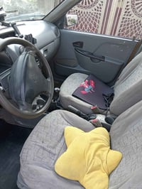 سيبا 2015 بسمي مصفره هيه غرامات السياره ما بيه نقص بس اخياسات تخم تاير...