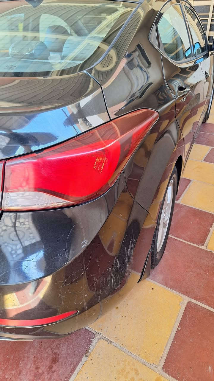 السلام عليكم
النترا موديل ١٥ امريكية بغداد باسمي رقم الانكليزي الجديد وهزه جديده سيارة بدون حادث كلين ليبل واحد مكينة وكير مامفتوحات صدر امامي خلفي جديد تخم تاير تبريد تدفئة شغال السياره اي نقص مابيها 
السعر ١١٢ وبيها مجال 
الرقم ***********
