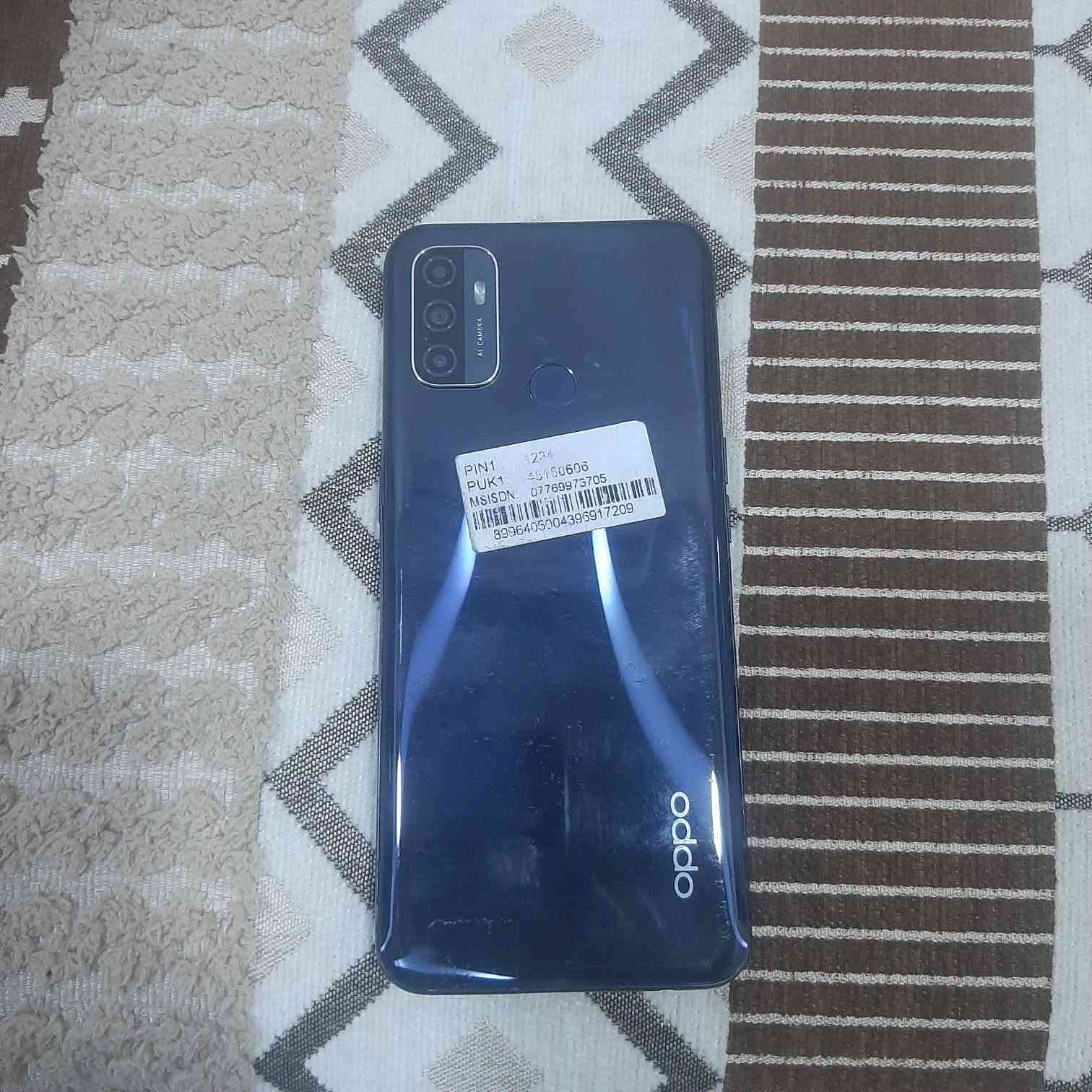 مبايل للبيع ذاكرة ١٢٥ 
السعر ٨٠


**إذا كنت صاحب هذا الإعلان وتريد حذفه لأي سبب، رجاءا أرسل رسالة إلى الدعم الفني**