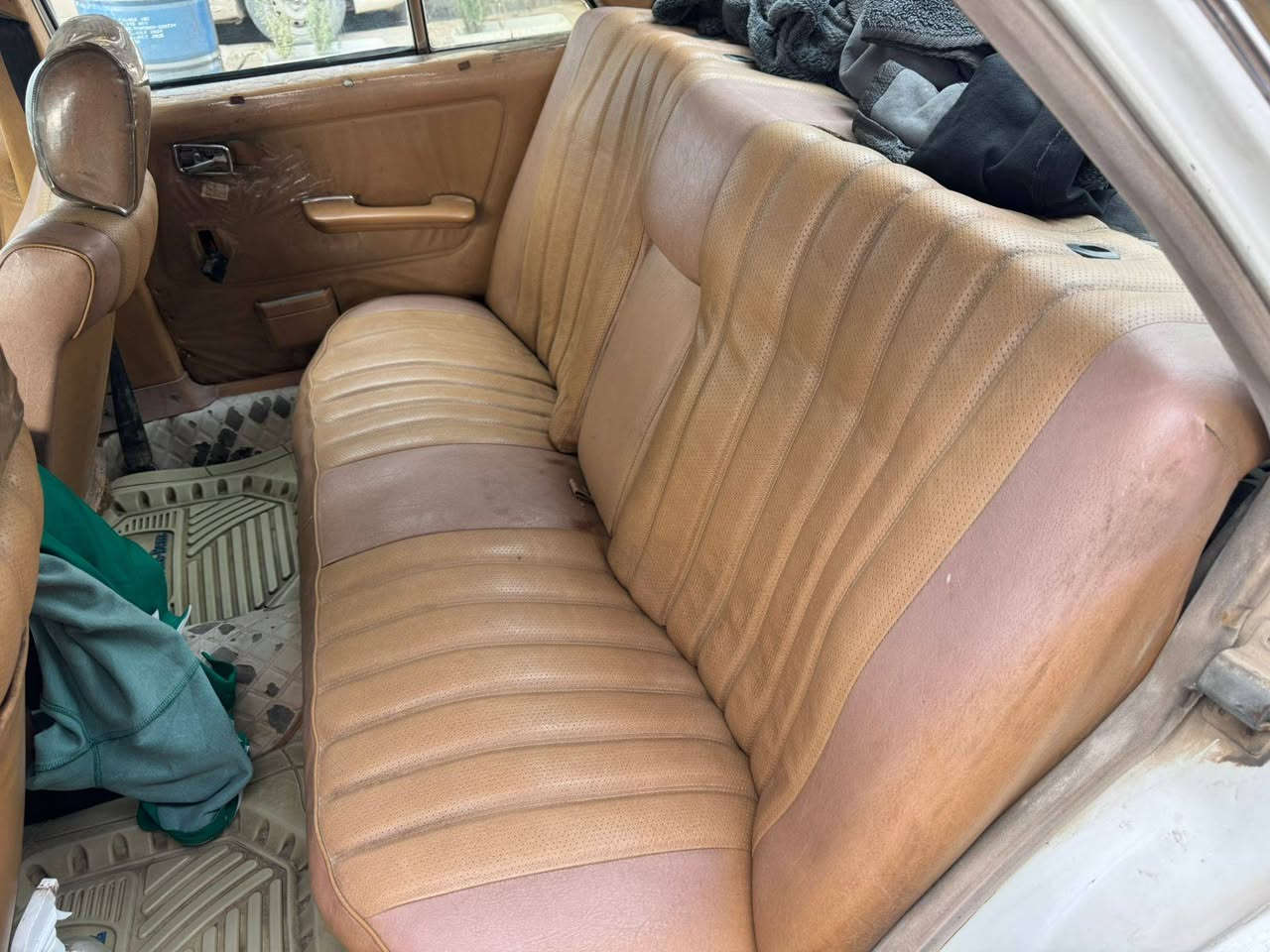 السلام عليكم ابو جحيل للبيع موديل 83/
مكينه وكير بلاديه بسمي كهربائية كله شغل مكان بابل حديده\ زينه سعر 43 بيه مجال رقمي ***********
