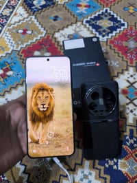 (Xiaomi 14 Ultra)   المواصفات الأساسية: المعالج: Snapdragon 8 Gen 3 بت...